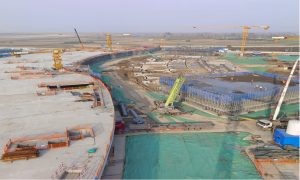 淮安涟水国际机场航站区改扩建工程钢结构首吊顺利完成