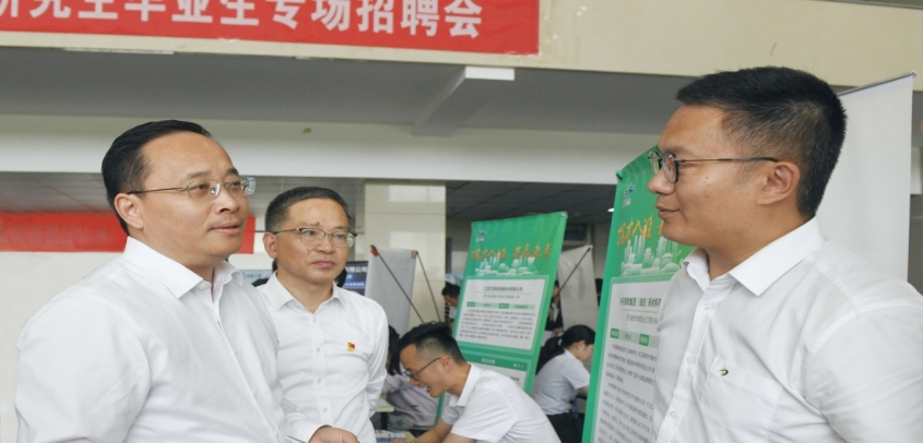 淮安市长调研：多方联动促进高校毕业生高质量就业